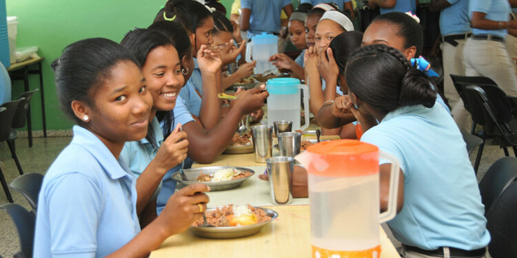 INABIE fija fecha límite de recepción de oferta para licitaciones de almuerzo escolar