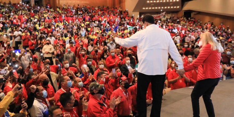 Nicolás Maduro es reelegido como presidente del PSUV