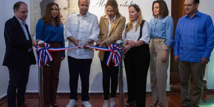 FILSD2032: Inauguran pabellón de la escritora Carmen Natalia