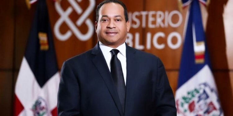 Fiscal alarmado por decisiones favorecen a violadores de la Ley de Armas