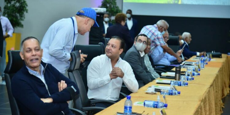 Comité político del PLD discute agendas partidaria y nacional