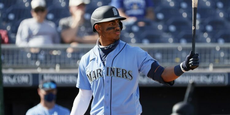 Prospecto Julio Rodríguez hizo el roster del día inaugural de Seattle