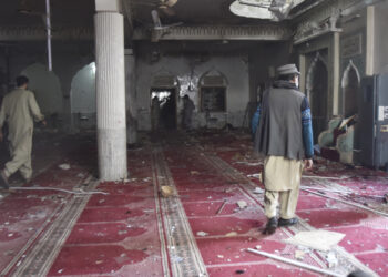 Al menos 10 muertos y 20 heridos por explosión en mezquita de Kabul
