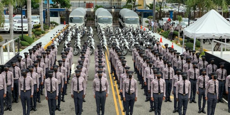 Policía apresa a 17 presuntos homicidios violentos y 54 personas por delitos sexuales
