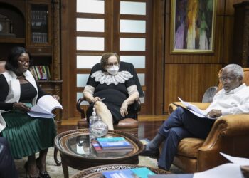 Procuradora recibe a la ministra de Haitianos que Viven en el Extranjero