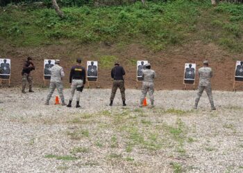 Gradúan 35 militares en seguridad para edificios públicos