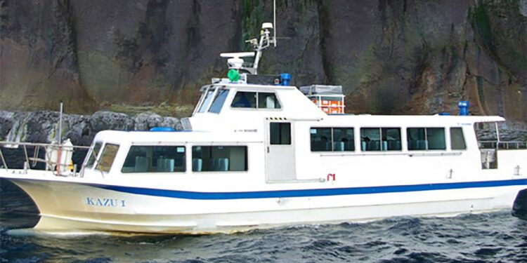 Localizan bajo el agua cerca de Hokkaido, Japón, barco turístico desaparecido