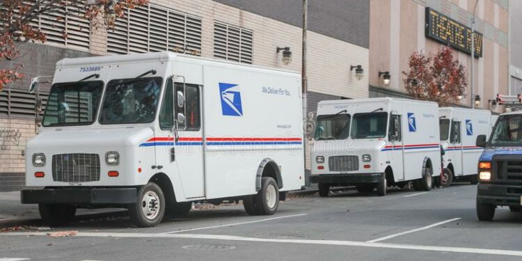 Fiscalías de Nueva York y California lideran demanda contra el Servicio Postal de USA