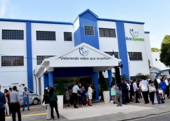 Urólogos suspenden servicios a maestros afiliados ARS Semma