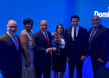 Reconocen a American airlines por  promover a RD como destino turístico