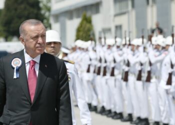 Erdogan reclama "pasos concretos" para aceptar a Finlandia y Suecia en la OTAN