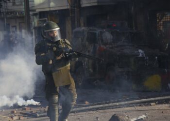 Varios heridos de bala en un ataque contra una manifestación del Primero de Mayo en Chile