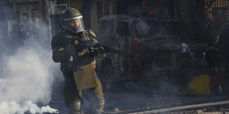 Varios heridos de bala en un ataque contra una manifestación del Primero de Mayo en Chile