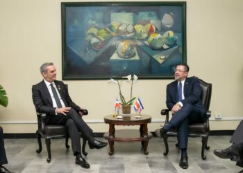 Abinader y mandatario electo de Costa Rica, se reúnen previo a toma de posesión