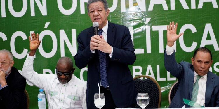 Leonel cree criminalidad, alto costo de la vida y desempleo agobian a Santiagueros