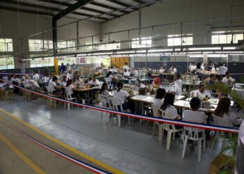 Reabren parque industrial de Zona Franca Salcedo