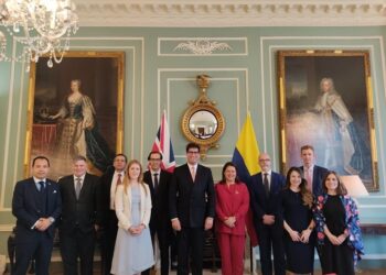 Duque afirma que romper relaciones con países que generan inversión a Colombia sería "una estupidez"