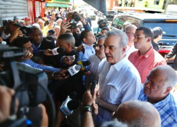 Abinader asegura Gobierno trabaja para llevar a la población alimentos al mejor precio