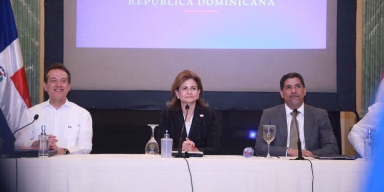 Gobierno anuncia subsidio por más de RD$1,200 millones al pollo, pan y pasta