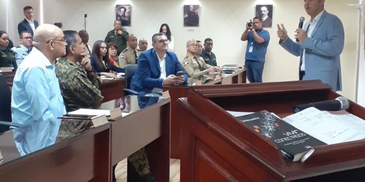 Plantean opciones para control de falsas noticias y difusión de imágenes no consentidas