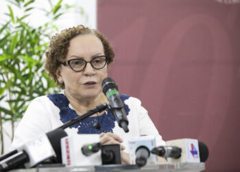 Procuradora Germán Brito reacciona ante críticas de Roberto Santana