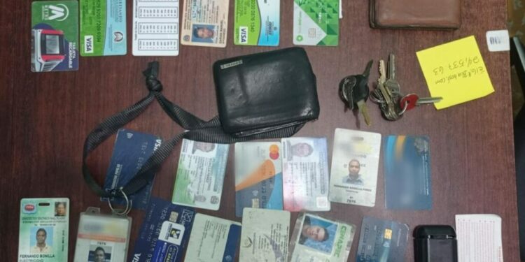 Apresan en Cristo Rey a tres hombres con 504 tarjetas de Supérate 