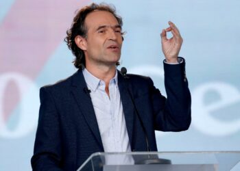 Colombia: 'Fico' Gutierrez aglutina a la derecha colombiana y promete dureza contra la corrupción