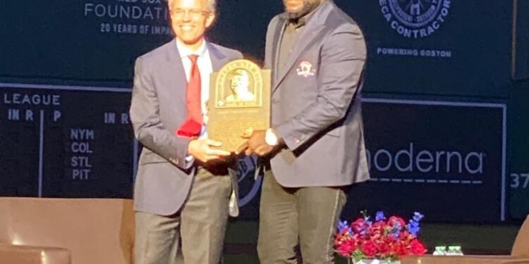 Medias Rojas realizan ceremonia de inducción al Salón de la Fama de David Ortiz 