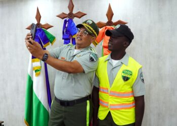 DIGESETT reconoce  agente que fiscalizó a un turista en su idioma