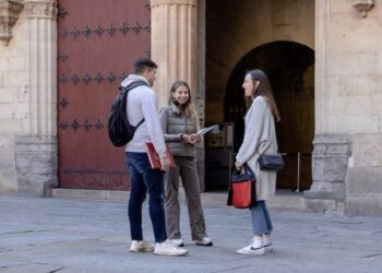 Becas en España para estudiantes de República Dominicana  y de otros países