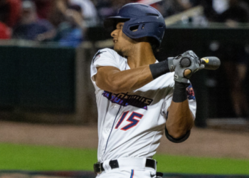 Marlins suben a Erik González tras liderar bateo en triple A