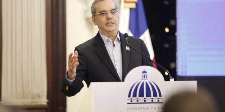 Abinader precisa las claves para el fortalecimiento de la democracia 