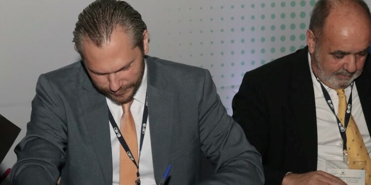 DGA firma acuerdo con diez países de la región para facilidades aduaneras a los OEA