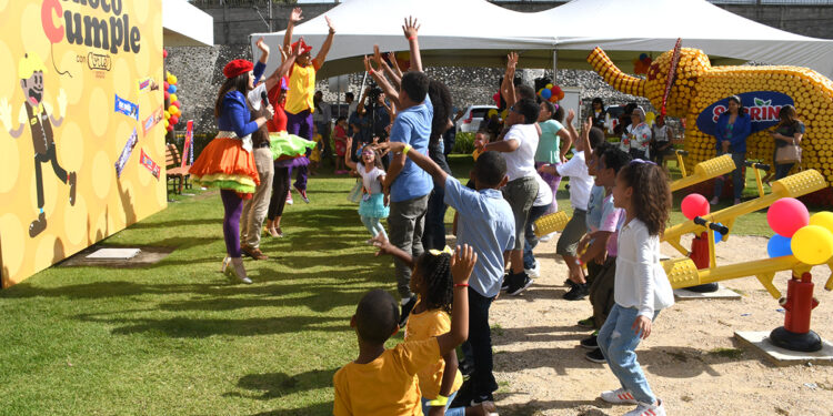 Cortés Hermanos presenta programa de cumpleaños en el nuevo Centro de Visitantes