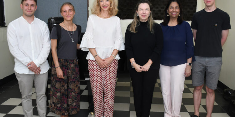 Solistas del Concierto “Unidos por la Paz” Ofrecen Clases Magistrales