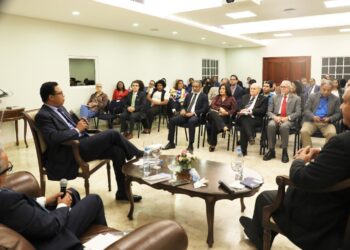 Ven riesgo en regular derechos al honor y a la intimidad