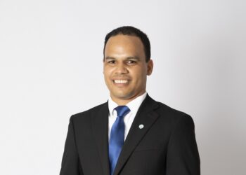 José Miguel Ferreira imparte “Conferencia Magistral” sobre el “Radón y el Medio Ambiente”.