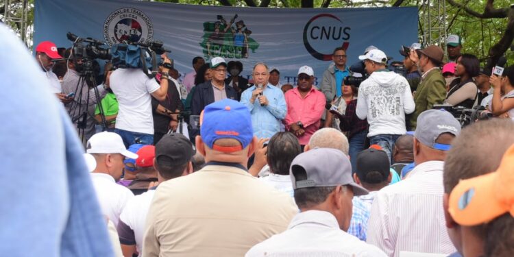 Centrales sindicales presentan demandas y preocupaciones en Día del Trabajo