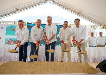 Presidente Abinader da primer palazo para terminal de cruceros en Cabo Rojo Pedernales