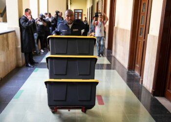 Más de 3,500 pruebas y 12 nuevos acusados en expediente fusiona casos Coral y Coral 5G