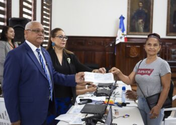 Tesorería paga 9 millones a personas de  FASE y PA¨TI con transferencias rechazadas