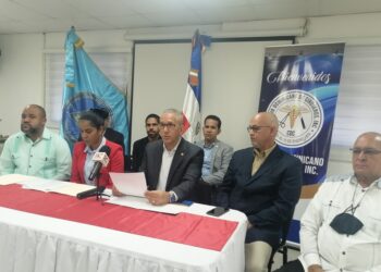 Denuncian políticos siguen influyendo en residencias medicas