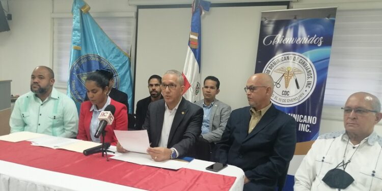 Denuncian políticos siguen influyendo en residencias medicas