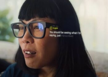 Google presenta un prototipo de gafas que transcriben y traducen en tiempo real