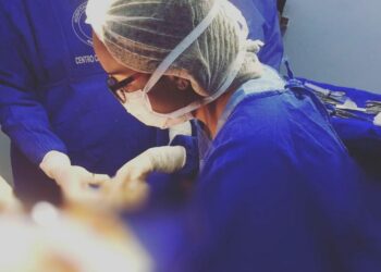 Cirujanos plásticos, otra puntilla en zapato del CMD: se oponen a nuevas residencias