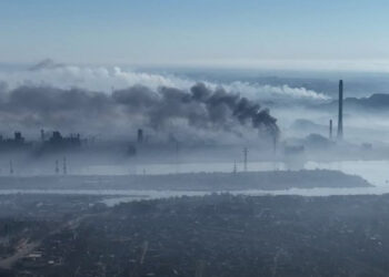 Feroz batalla durante asalto ruso sobre la planta de Azovstal