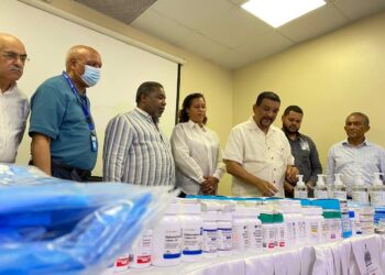 Gobierno entrega RD$31 millones  en medicamentos de alto costo en Valverde