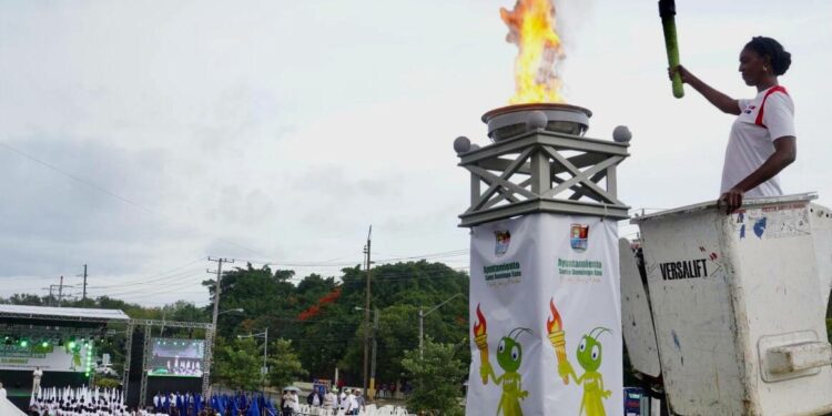 Unos 5 mil atletas participan terceros juegos deportivos de SDE