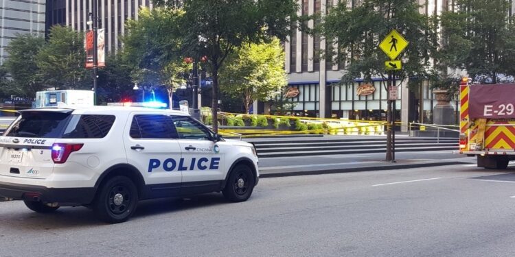 Al menos 3 muertos y 50 heridos por el descarrilamiento de un tren en Misuri, EEUU