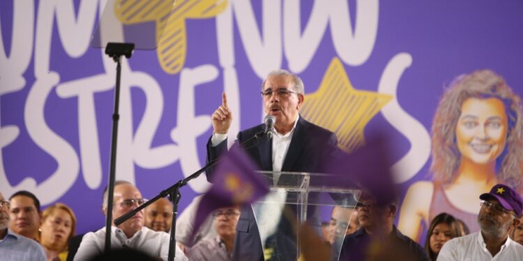 Danilo acusa al Gobierno de abandonar políticas de seguridad